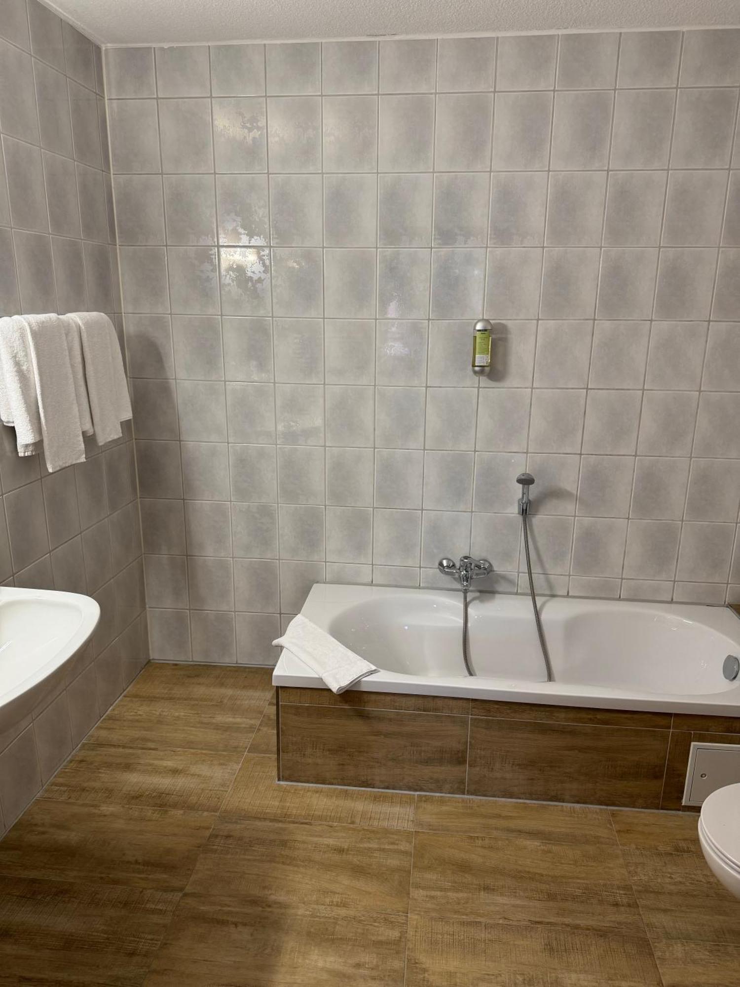 Dua Hotel Веннигзен Экстерьер фото